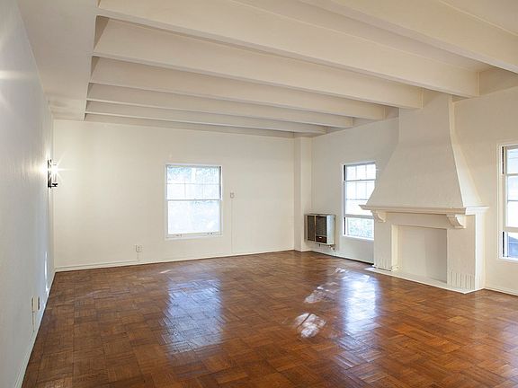 2nd image of 848 S Oxford Ave APT 204