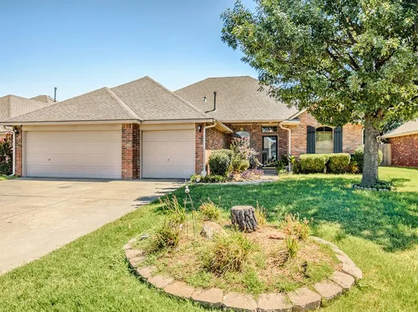 10504 Walnut Hollow Dr, Oklahoma City, OK 73162