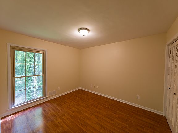 4th image of 1081 Mountain Woods Ct