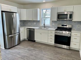 N53W37084 Madison St, Oconomowoc, WI 53066