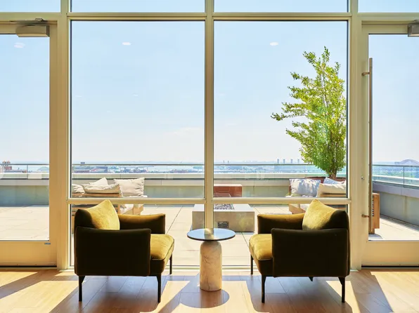 2455 3rd Avenue image 17 of 30