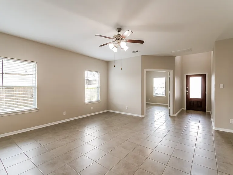 323 Ginseng Ln — Photo 4