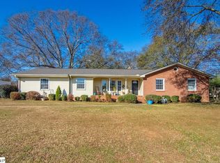 306 Thelma Dr, Mauldin, SC 29662
