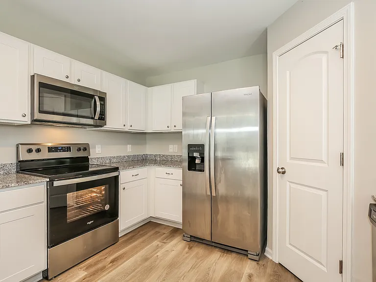 2407 Heritage View Ln — Photo 9