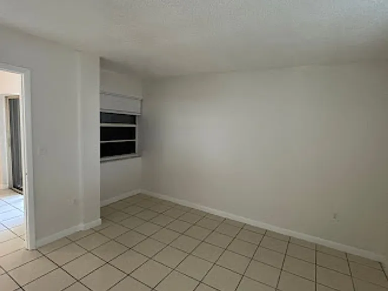 424 SW 12th Ave — Photo 16