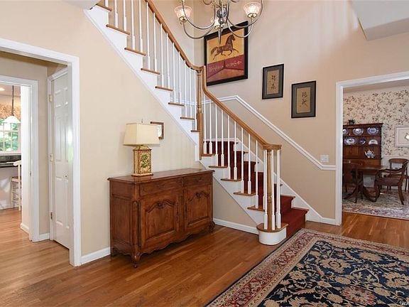 4th image of 176 Judson Ave