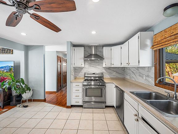 3rd image of 30 Constance Dr