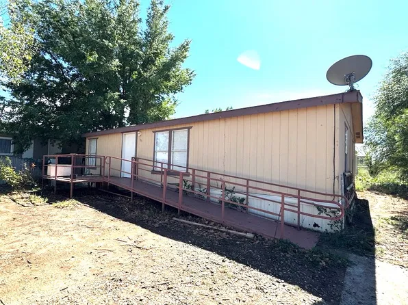385 W Granada Dr, Paulden, AZ 86334
