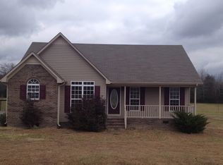 48 Hunters Ridge Dr, Fayetteville, TN 37334