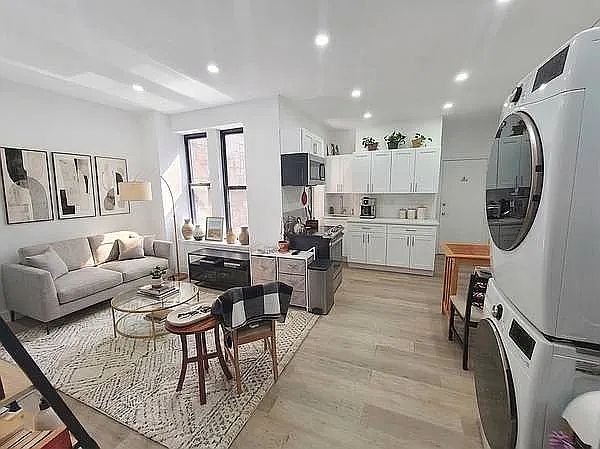 1st image of 362 Stockton St #6B
