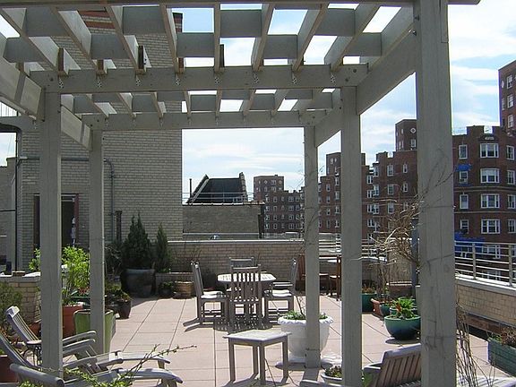 5th image of 200 Pinehurst Ave APT 1G