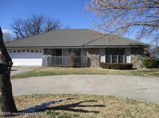 208 Inverness St, Borger, TX 79007