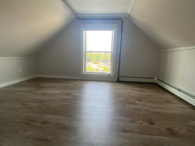 12 Main St #1 — Photo 17