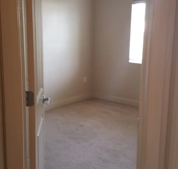 700 N Main E 6/h 4/h 5/h #8 — Photo 15