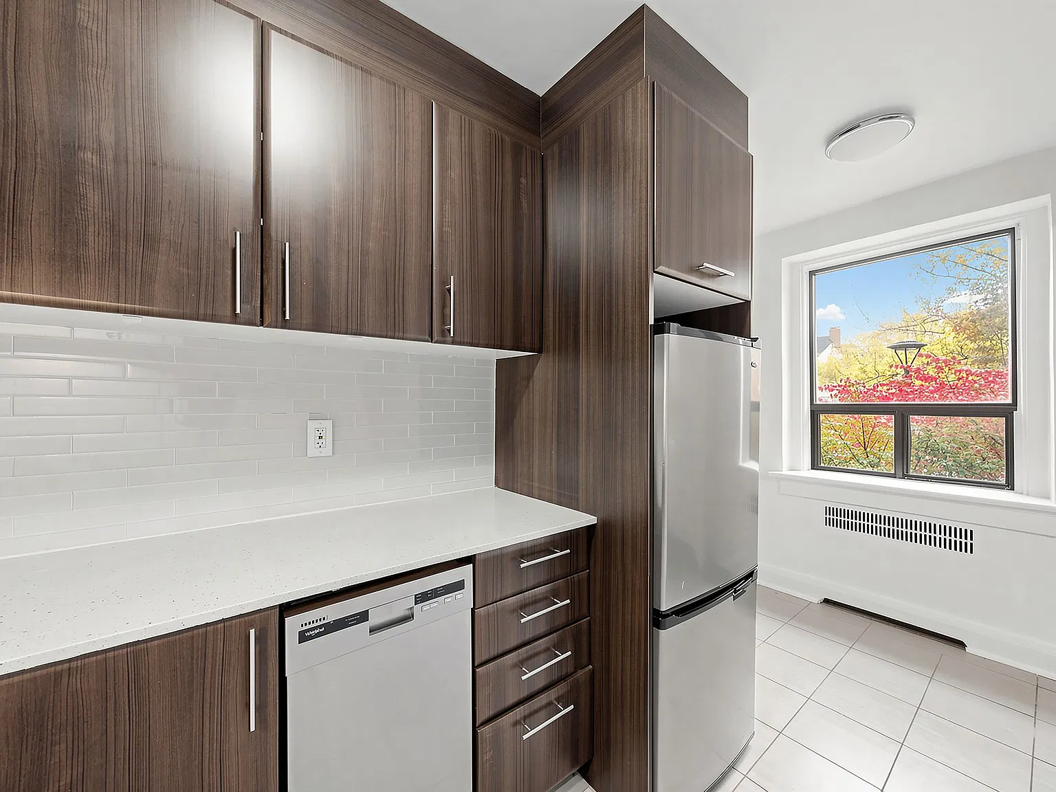 Metropolitan Apartments — Photo 3