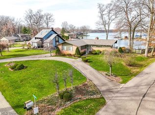 211 S Bay Dr, New franklin, OH