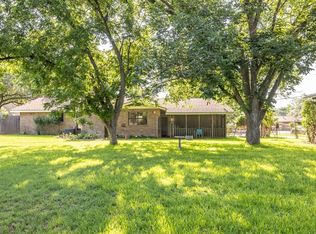 203 Crestwood Dr, Fredericksburg, TX 78624