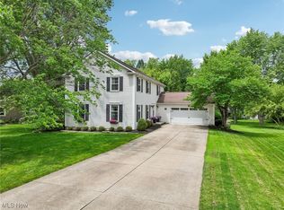 141 Sunset Dr, Hudson, OH 44236
