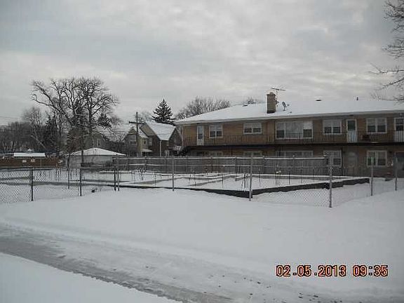 3rd image of 9666 Pacific Ave