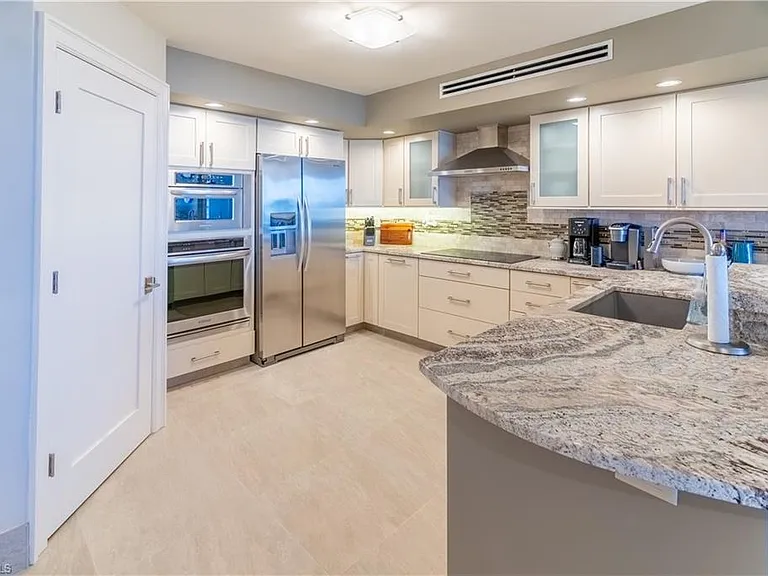 3 Bluebill Ave #801 — Photo 4