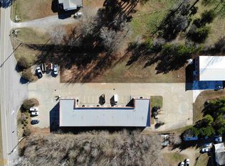 441 E Ridgeway Rd, Commerce, GA 30529