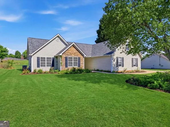 145 Mills Lndg, Covington, GA 30016