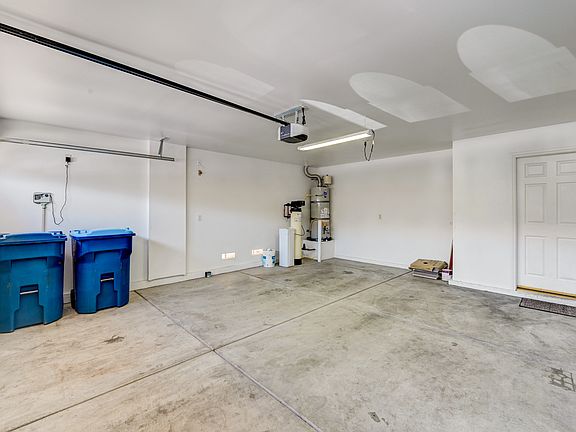 2-Car Garage