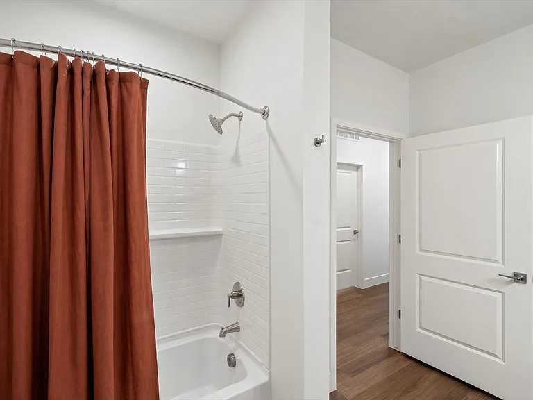 Staged Bathtub