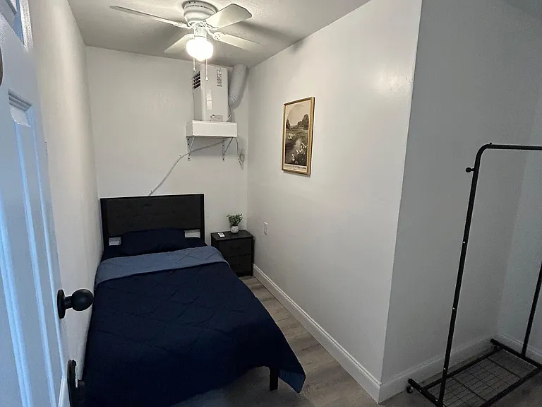 1605 N Gomez Ave — Photo 14