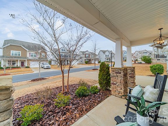 5th image of 814 Braddock