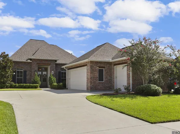 37302 Whispering Hollow Ave, Prairieville, LA 70769