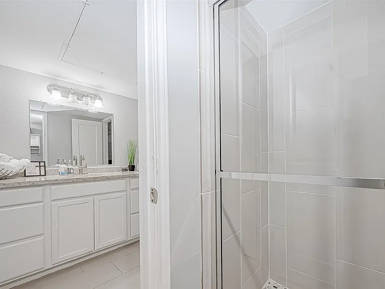 1860 White Oak Dr #375 — Photo 38