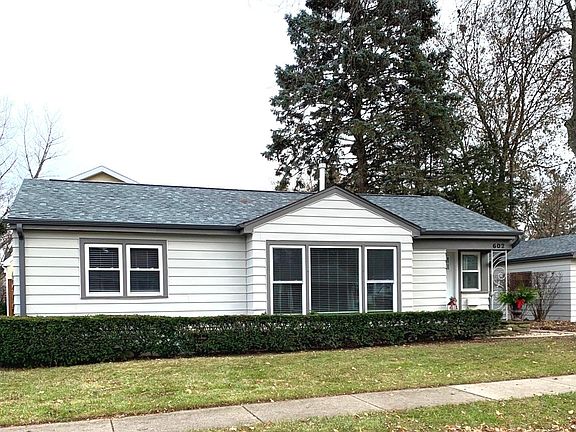 2nd image of 602 S Stewart Ave