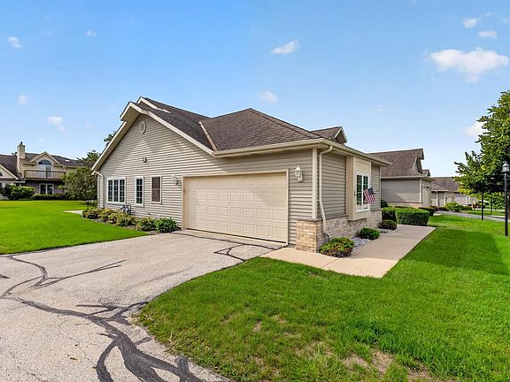 2nd image of 5333 S Butterfield WAY