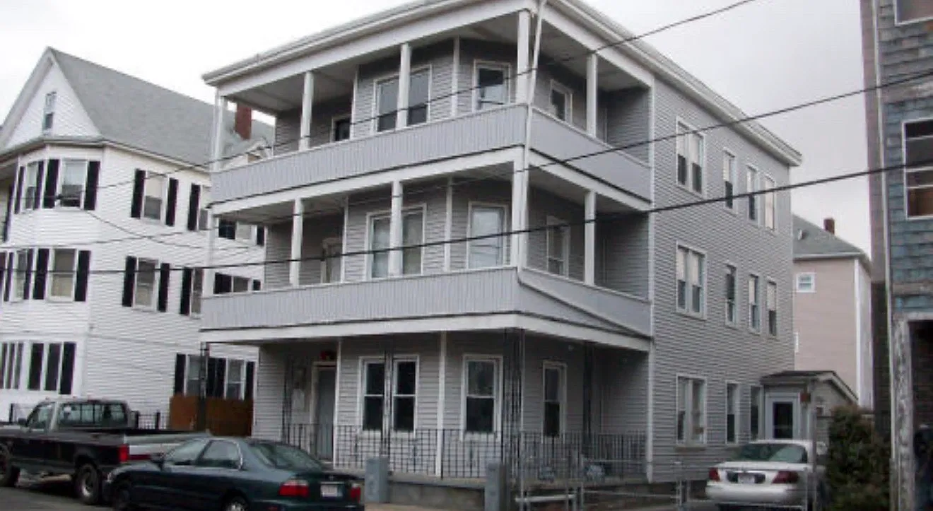 3 bed, $1,700 — Photo 1