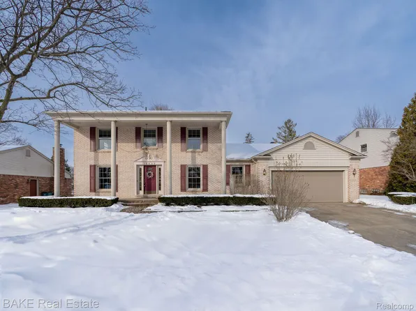 10099 Dorian Dr, Plymouth, MI 48170