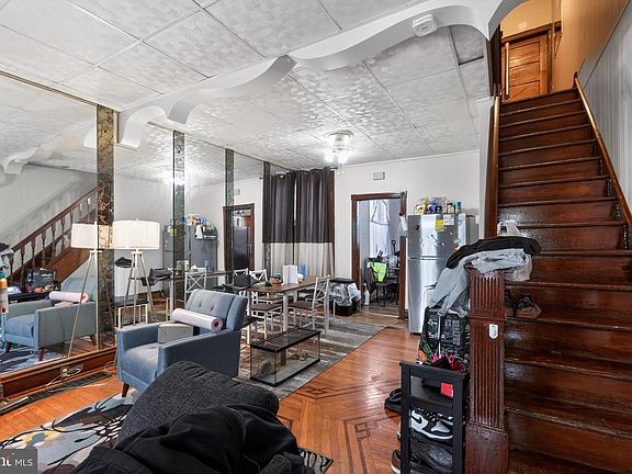 3rd image of 2914 Turner St