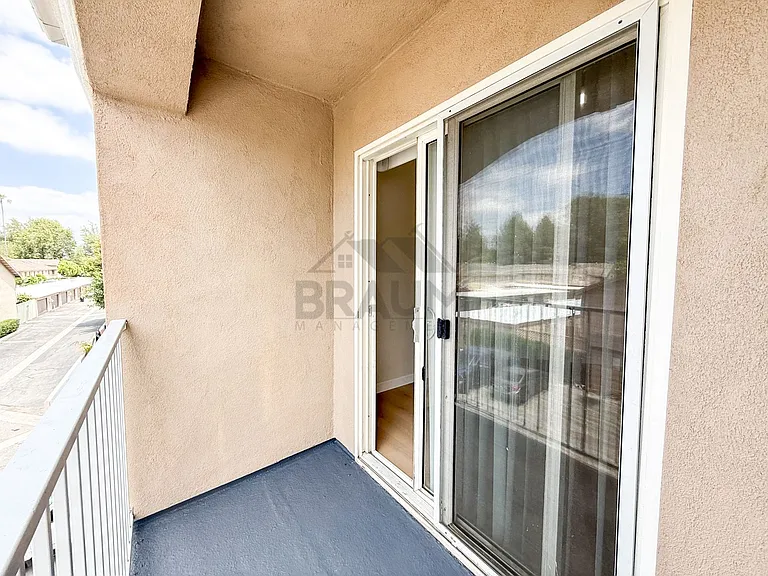 7323 WINNETKA — Photo 27