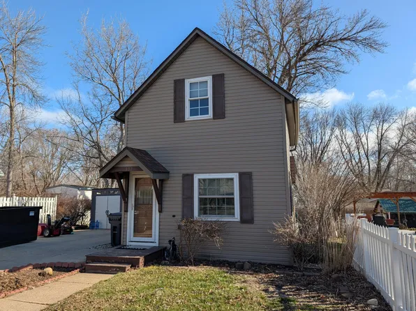 307 E Main St, Marshall, MN 56258