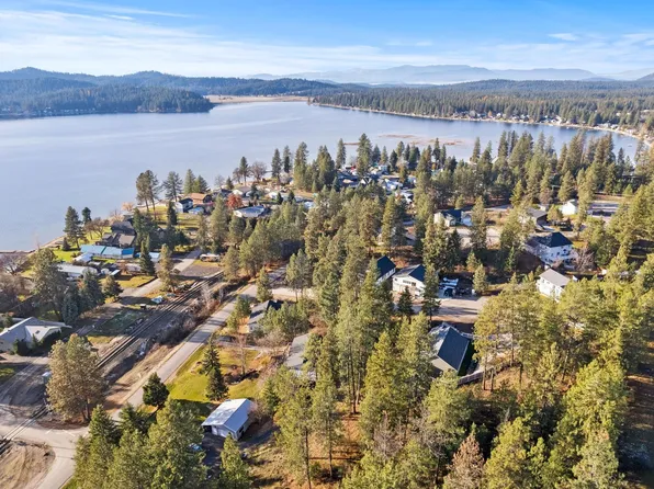 40069 Lake Terrace Ct, Loon Lake, WA 99148