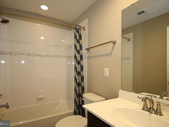 4th image of 9401 Pirouette Ct