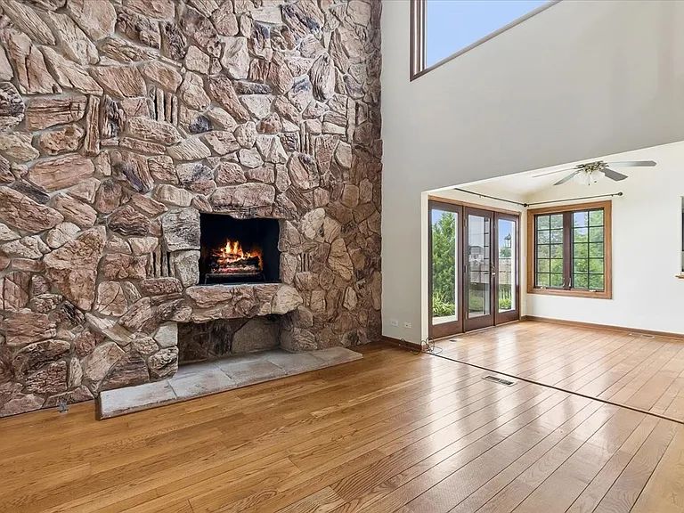 1858 Princeton Cir — Photo 5