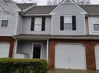 8116 Christmas Ct, Charlotte, NC 28216