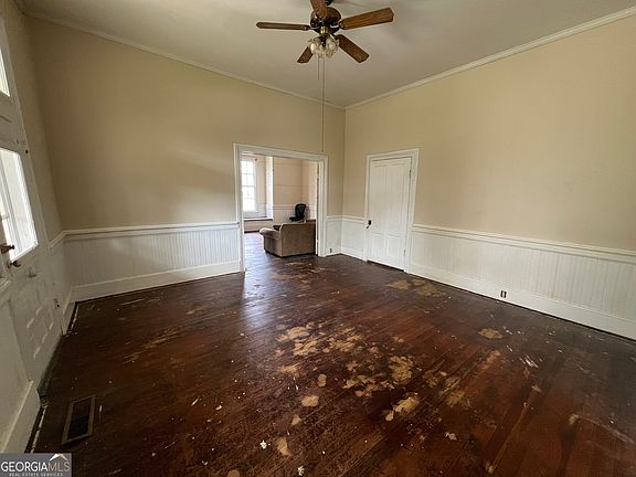 3rd image of 179 Independence St