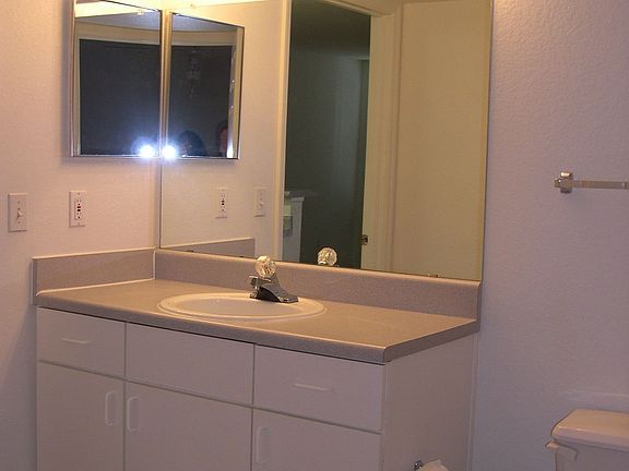 4th image of 5077 Park Central Dr APT 1526
