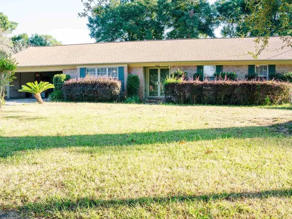 5803 Schofield Dr, Pensacola, FL 32506