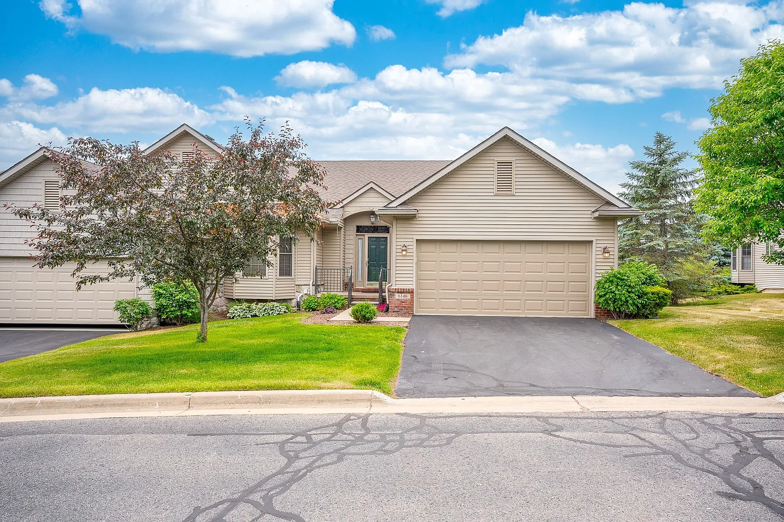 6146 Green Ash Dr photo 1