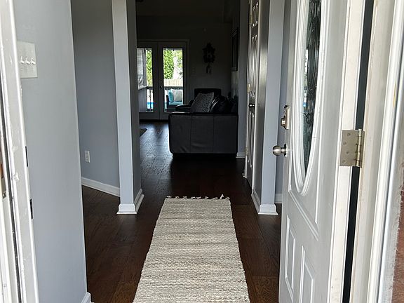 3rd image of 679 Clover Hills Ct