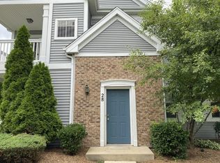 2215 Aurora Dr UNIT 28, Hampshire, IL 60140