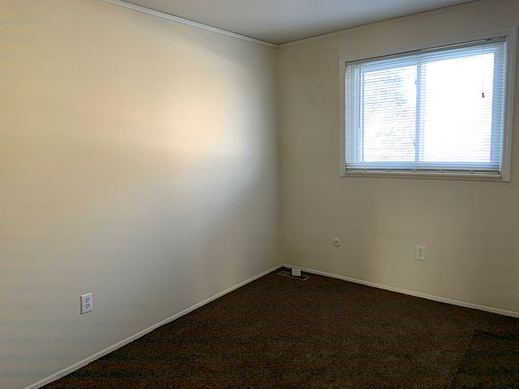 5th image of 26692 Franklin Pointe Dr #1